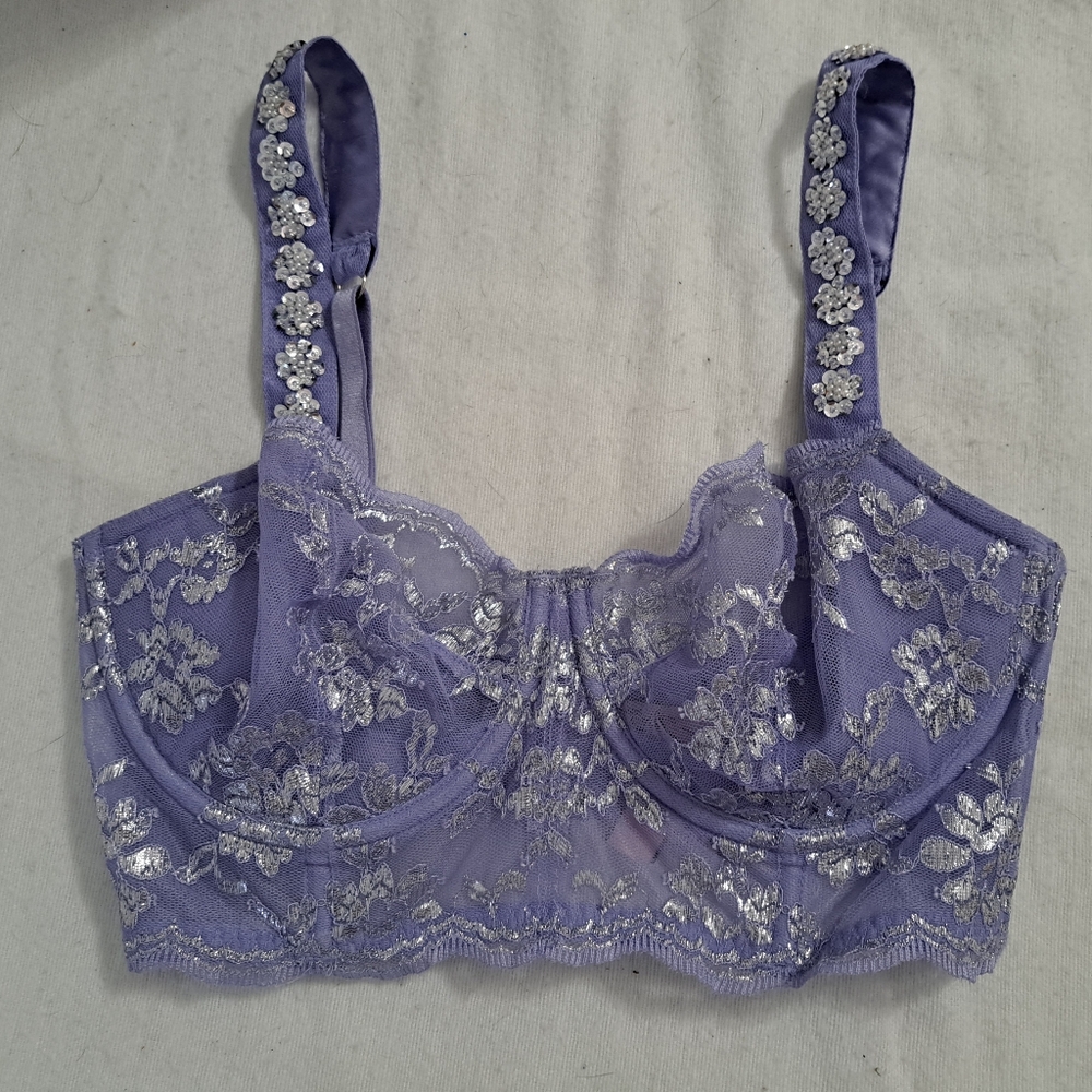 Lavender Lace Underwire Bra with Silver Floral Embroidery